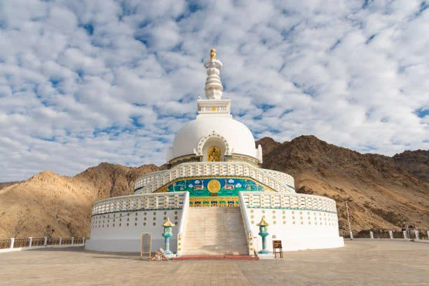 Leh Ladakh Tour Packages from Vadodara – 8 Days Scenic Himalayan Trip
